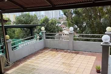 Cangkat Sungai Ara 1