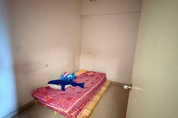 Taman Sri Pinang, Block 1, Low-Floor, Sungai Pinang, George Town, Penang