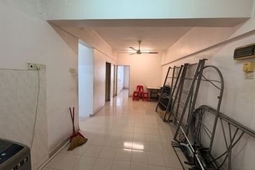 Taman Sri Pinang, Block 1, Low-Floor, Sungai Pinang, George Town, Penang