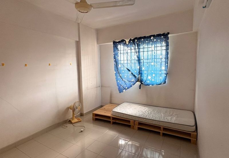 Taman Sri Pinang, Block 1, Low-Floor, Sungai Pinang, George Town, Penang