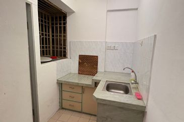 Taman Sri Pinang, Block 1, Low-Floor, Sungai Pinang, George Town, Penang