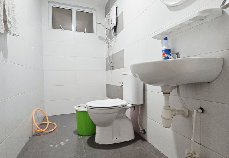 Delima Emas Apartment