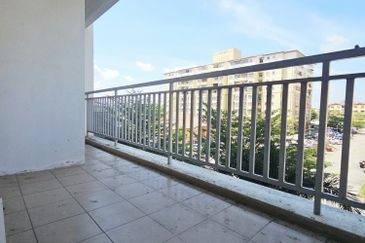 Delima Emas Apartment