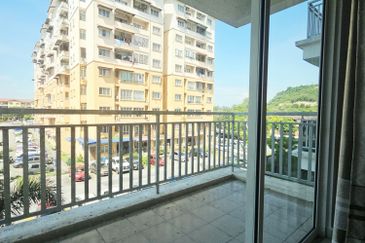 Delima Emas Apartment