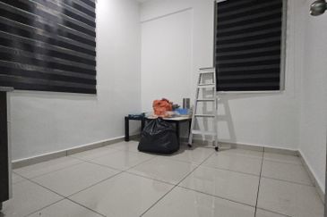 Delima Emas Apartment