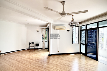 Marina Tower, Ratu Mutiara