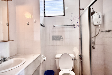 Marina Tower, Ratu Mutiara