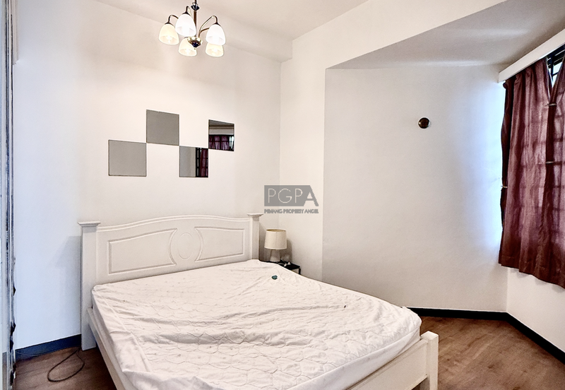 Marina Tower, Ratu Mutiara