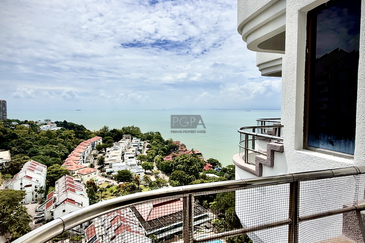 Marina Tower, Ratu Mutiara