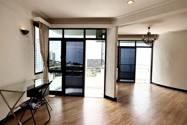 Marina Tower, Ratu Mutiara