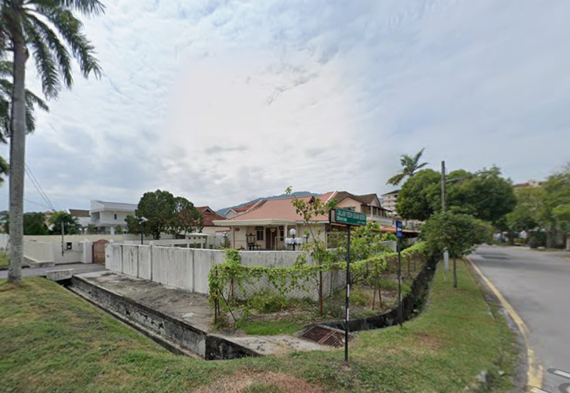 Prime Corner Bungalow on Codrington Avenue in Pulau Tikus.