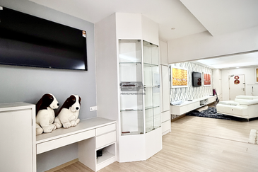 One One Eight (118 @ Island Plaza)