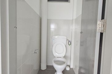 Pangsapuri Mutiara Indah Ground Floor Shoplot, Simpang Ampat, Penang