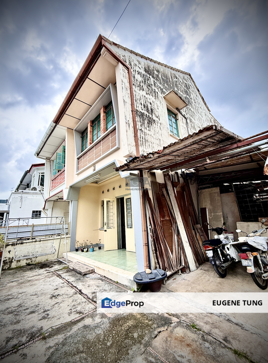 Park-View End-Lot Terraced House in College Avenue (Lebuhraya Maktab), Pulau Tikus., Penang, Georgetown
