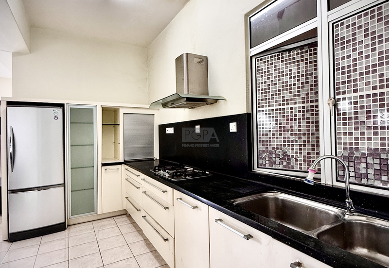 Coastal Tower, Ratu Mutiara