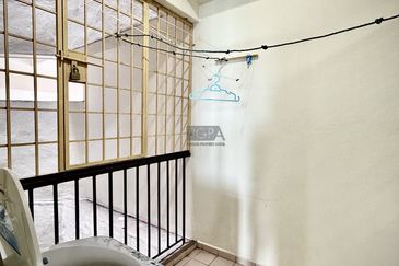 Coastal Tower, Ratu Mutiara