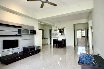 Coastal Tower, Ratu Mutiara