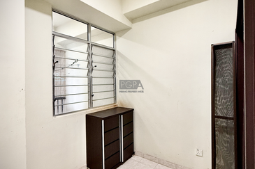 Coastal Tower, Ratu Mutiara