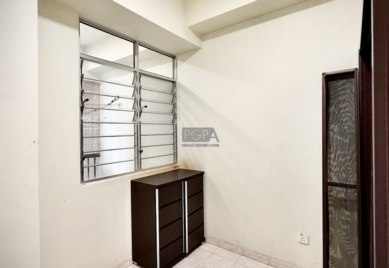 Coastal Tower, Ratu Mutiara