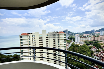 Coastal Tower, Ratu Mutiara