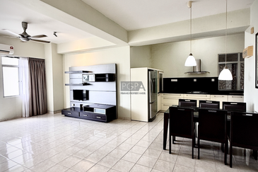 Coastal Tower, Ratu Mutiara