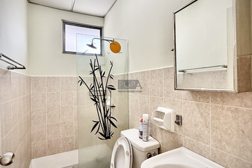 Coastal Tower, Ratu Mutiara