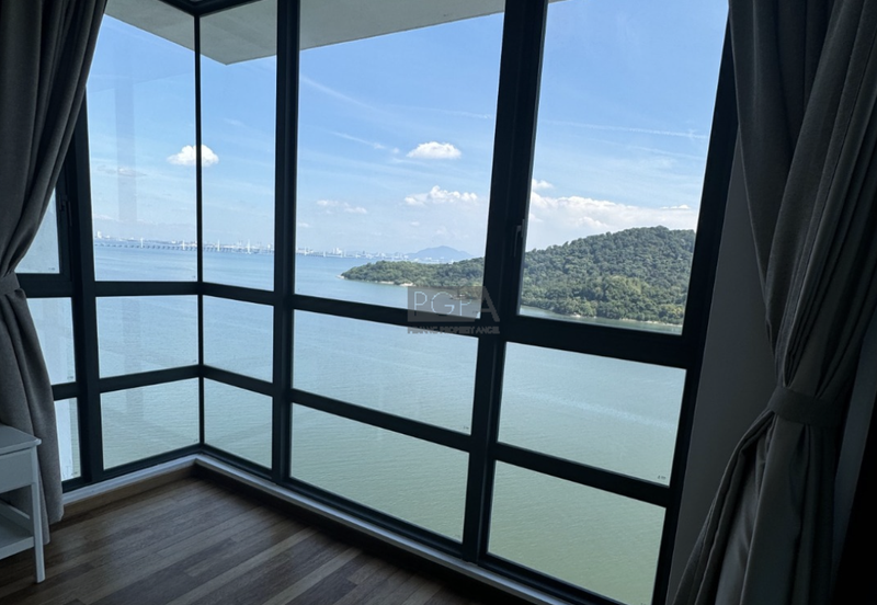 Queens Residences @ Queens Waterfront