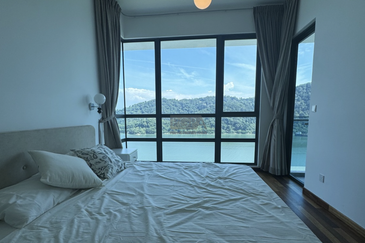 Queens Residences @ Queens Waterfront