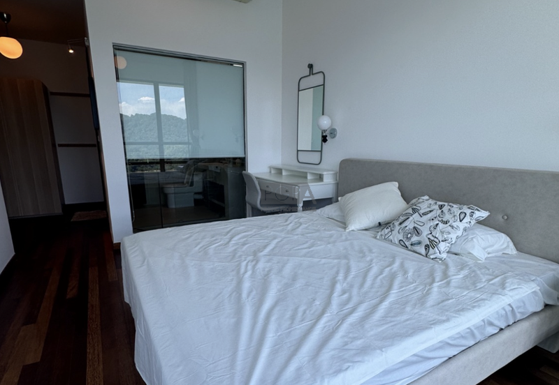 Queens Residences @ Queens Waterfront