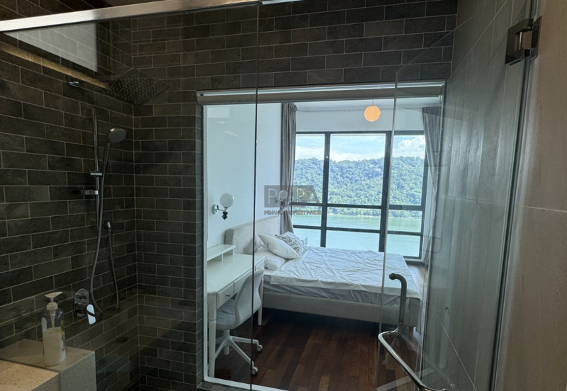 Queens Residences @ Queens Waterfront