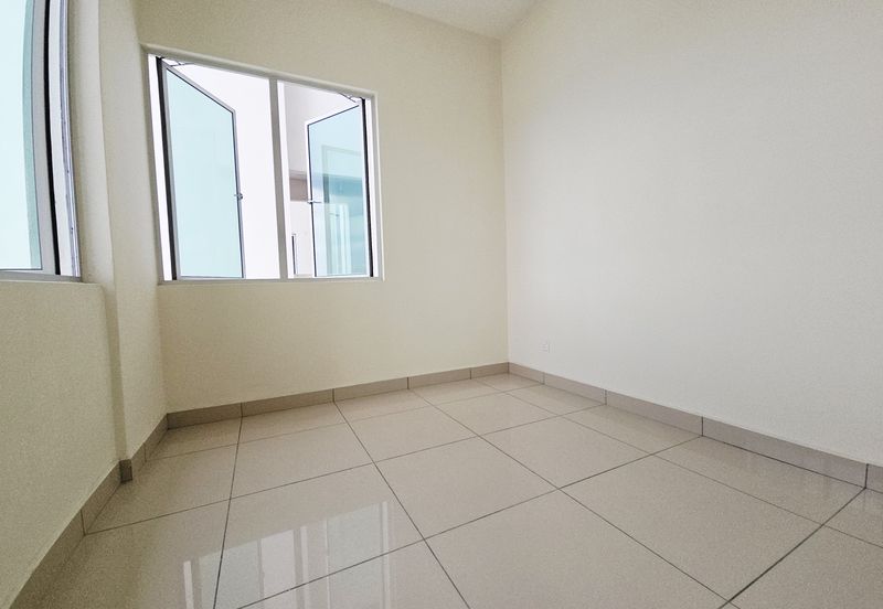 Royale Infinity @ Tambun Royale City