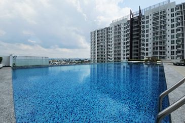 Royale Infinity @ Tambun Royale City