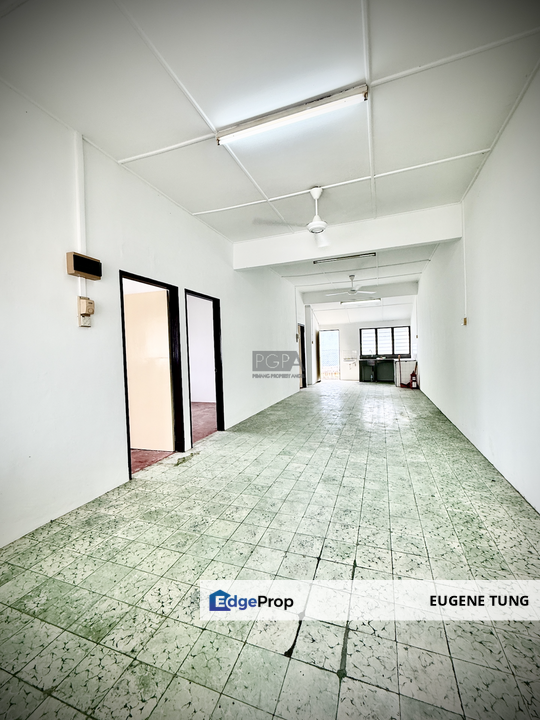 Corner Semi-Detached House with Large Land in Paya Terubong., Penang, Paya Terubong