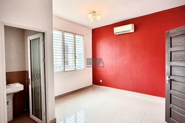 Jubilee Residence – 3-Storey Corner Terrace, Taman Lip Sin, Sungai Nibong, Sungai Dua