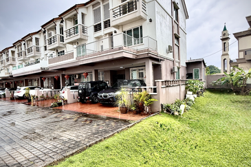 Jubilee Residence – 3-Storey Corner Terrace, Taman Lip Sin, Sungai Nibong, Sungai Dua