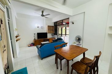 Ferringhi Delima Condominium