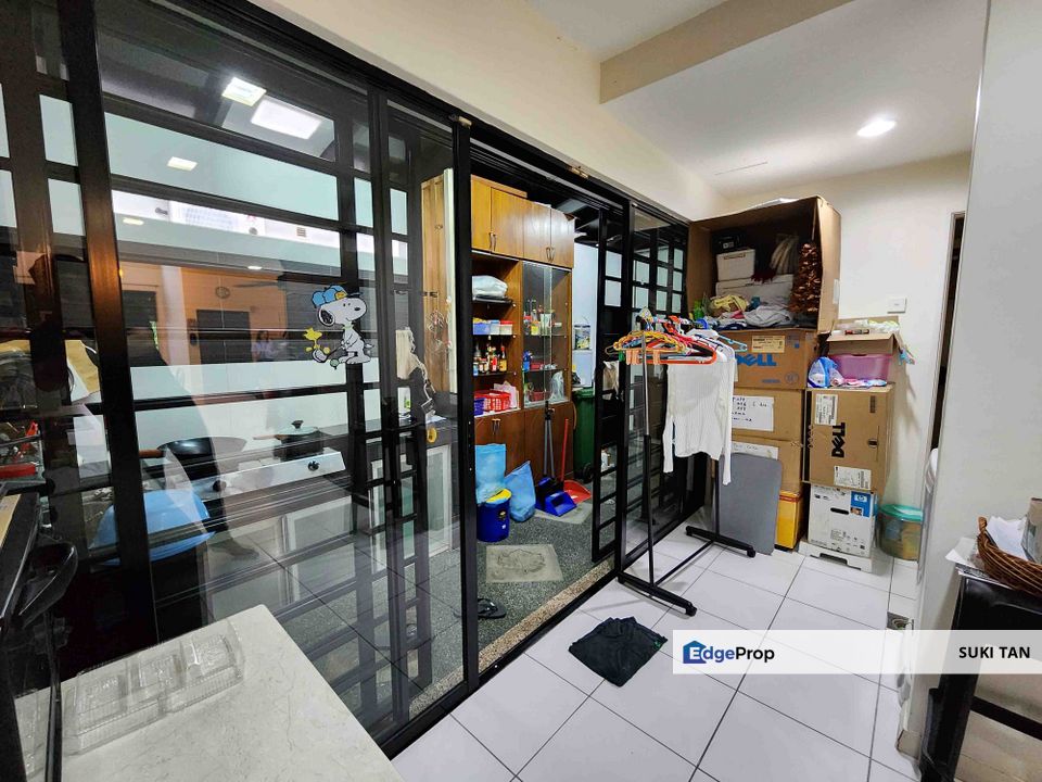 M【Basic Unit for Your Reno】 – Spacious 3-Storey Home with Endless Potential! Value Buy!, Kuala Lumpur, Sungai Besi