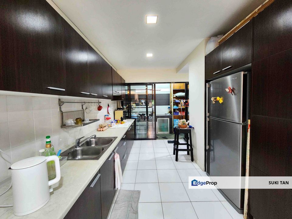 M【Basic Unit for Your Reno】 – Spacious 3-Storey Home with Endless Potential! Value Buy!, Kuala Lumpur, Sungai Besi
