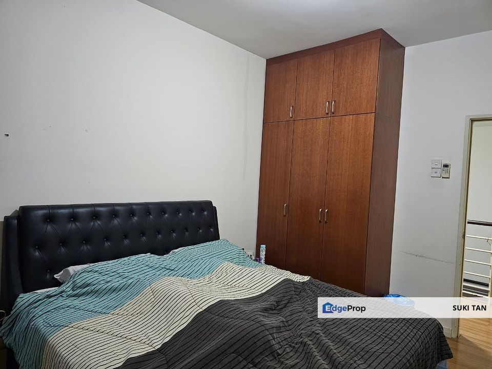 M【Open Facing】Spacious 3-Storey Home with Ample Car Parking Space!, Kuala Lumpur, Sungai Besi