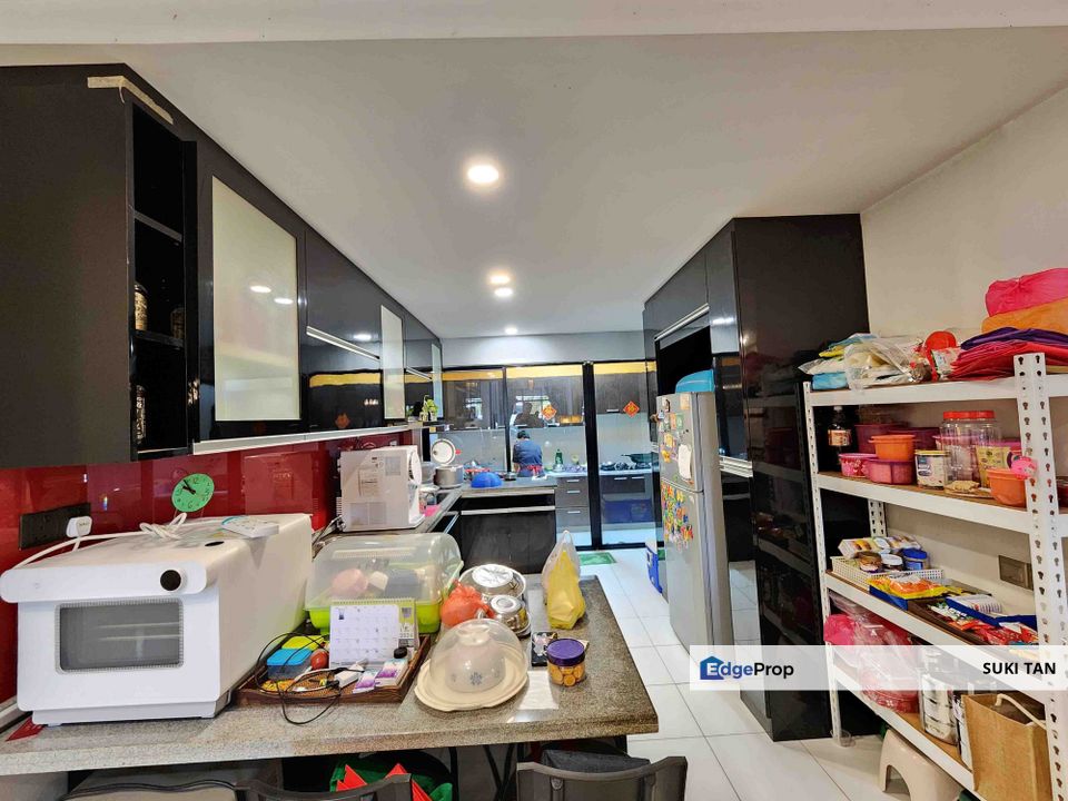 M【Renovated & Extended】 Spacious 3-Storey Home Surrounded by Lush Greenery!, Kuala Lumpur, Sungai Besi