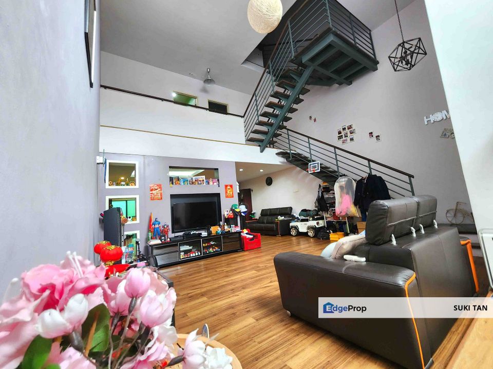 M【Renovated & Extended】 Expansive 4+1 Room 3-Storey Home Nestled in Lush Greenery!, Kuala Lumpur, Sungai Besi