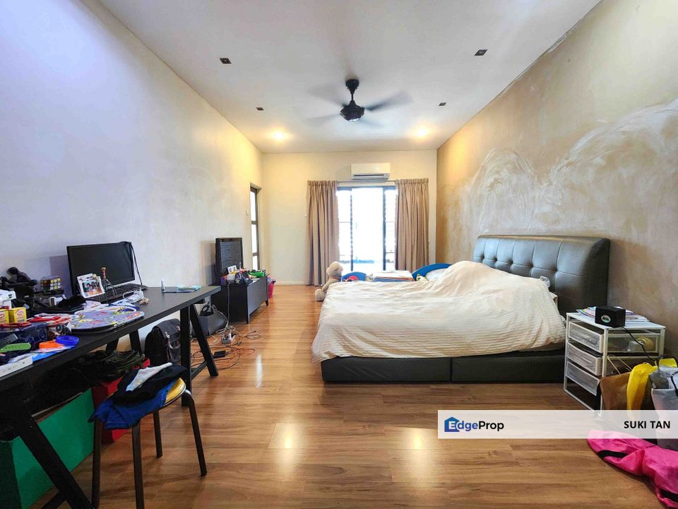 M【Renovated & Extended】 Expansive 4+1 Room 3-Storey Home Nestled in Lush Greenery!, Kuala Lumpur, Sungai Besi