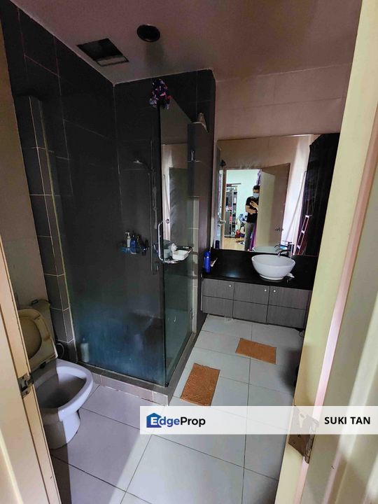 D【Basic】Room in Ground for elderly Double Height Ceiling Modern and Stylish 3-Storey Home Perfect for Family Living!, Kuala Lumpur, Sungai Besi