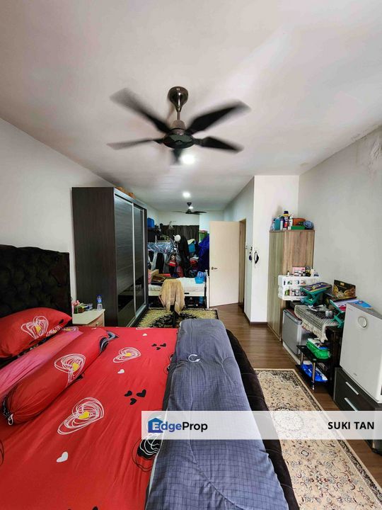 D【Basic】Room in Ground for elderly Double Height Ceiling Modern and Stylish 3-Storey Home Perfect for Family Living!, Kuala Lumpur, Sungai Besi