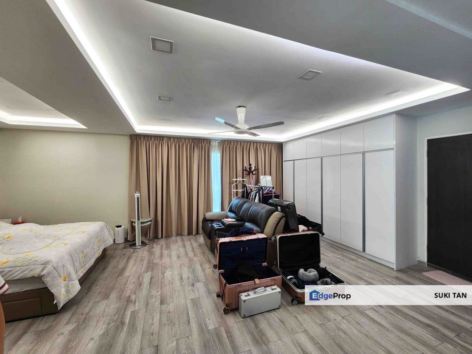 D【Huge Corner】3-Storey Corner in Move-In Condition with lots of Rooms and Space!, Kuala Lumpur, Sungai Besi