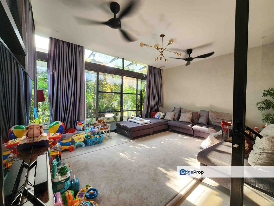 R【End Lot】3 Storey Superlink Modern Home – Stylish and Contemporary Living at Its Best!, Kuala Lumpur, Sungai Besi