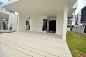 The Grove @ Lake Fields