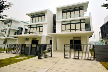 The Grove @ Lake Fields