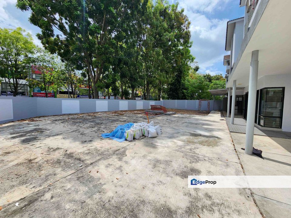 D【Corner Huge Land】Spacious 3-Storey Home with Double Height Ceiling, Walking Distance to Shops, MRT & LRT! , Kuala Lumpur, Sungai Besi