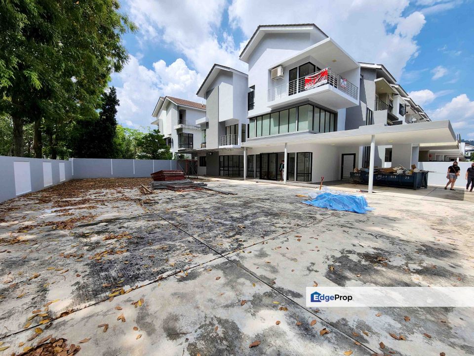 D【Corner Huge Land】Spacious 3-Storey Home with Double Height Ceiling, Walking Distance to Shops, MRT & LRT! , Kuala Lumpur, Sungai Besi